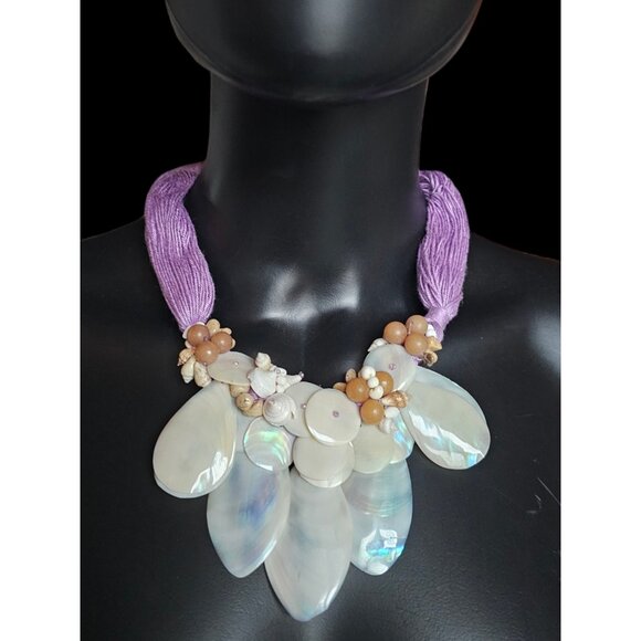 Shell/Lavender Collar Necklace/Earring Set - Picture 2 of 16